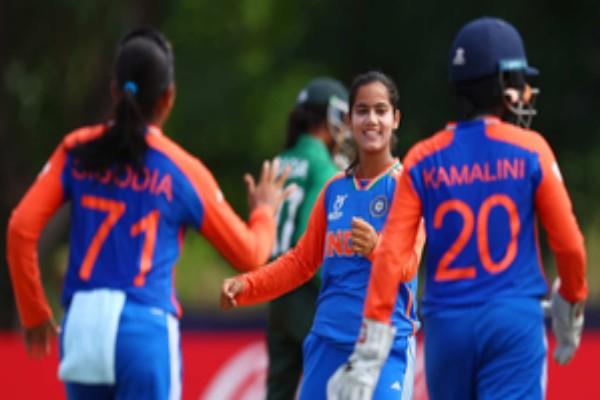 India March into Semi-Finals of U19 women T20 WC